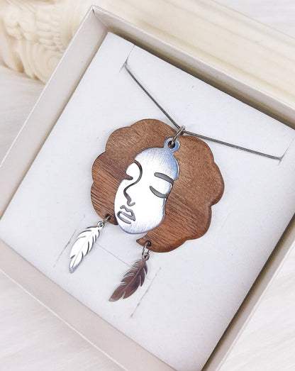 Freya - Girl power necklace