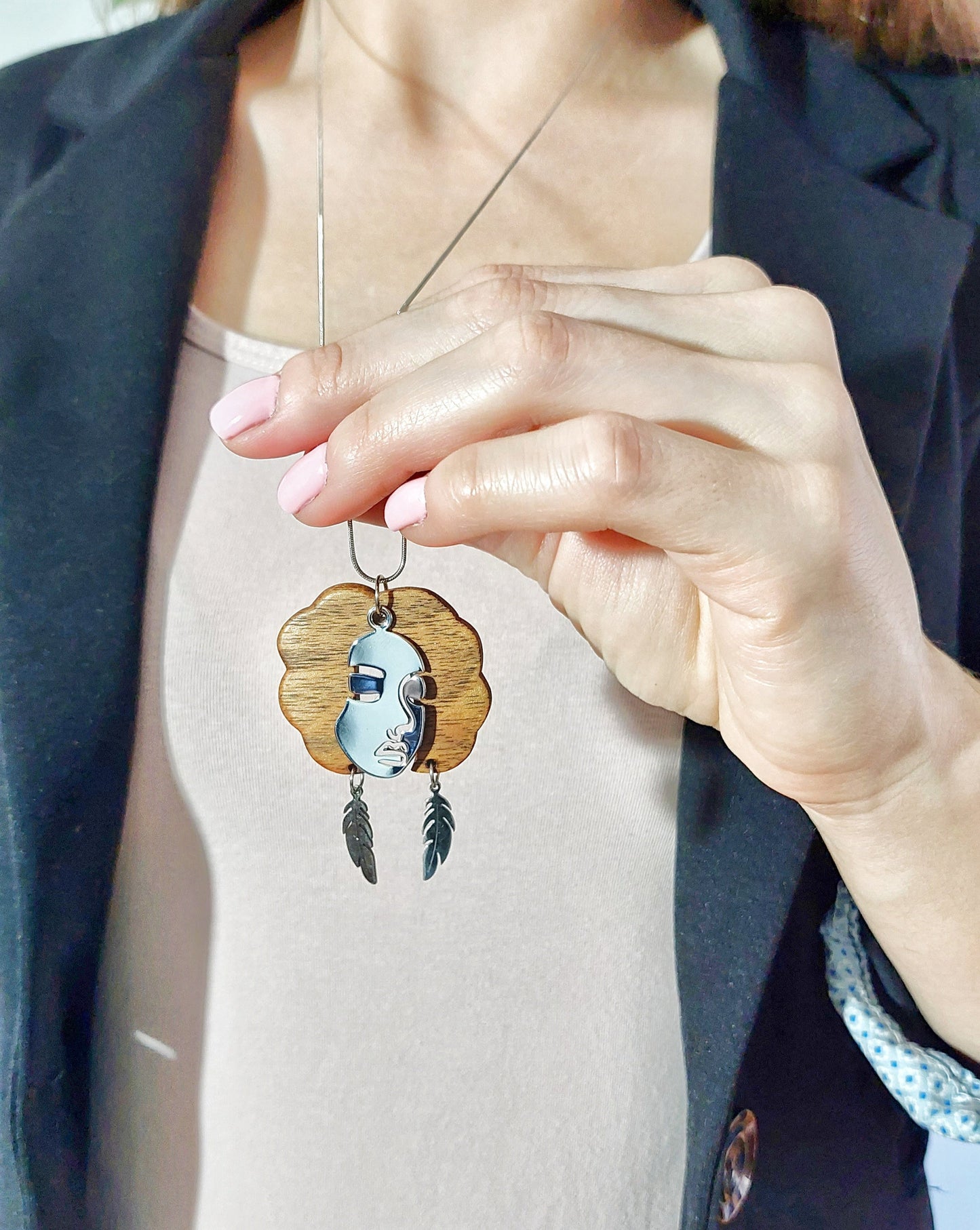 Freya - Girl power necklace