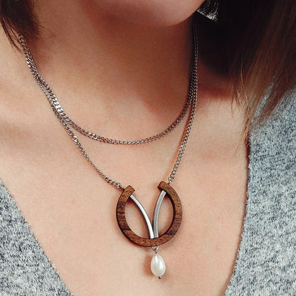 2 in 1 Round walnut pendant necklace with pearl